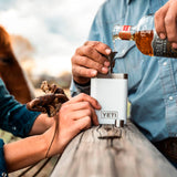 Licorera Yeti Flask Wetlands Camo