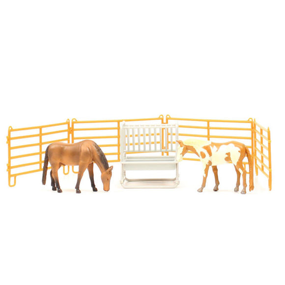 Priefert Farm & Ranch Equipment Corral Con Comedero y Dos Caballos Toy